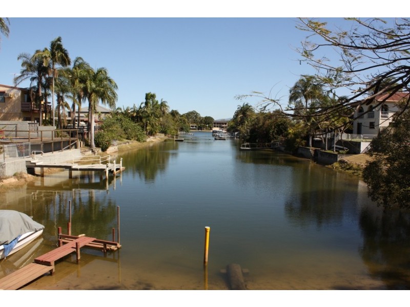 4/50 Te Peters Drive, Broadbeach Waters QLD 4218