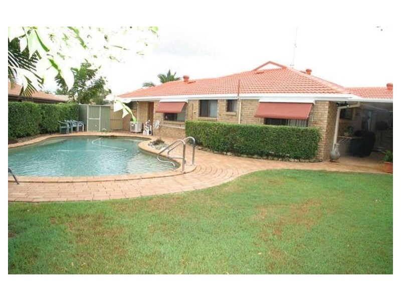 38 Intrepid Dr, Mermaid Waters QLD 4218