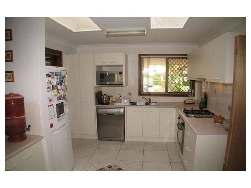 38 Intrepid Dr, Mermaid Waters QLD 4218