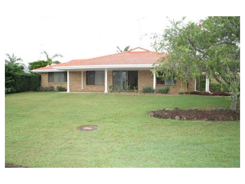 38 Intrepid Dr, Mermaid Waters QLD 4218