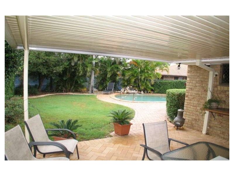 38 Intrepid Dr, Mermaid Waters QLD 4218