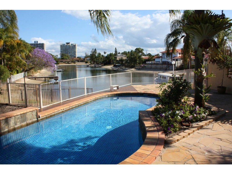 42 Merrimac Blvd, Broadbeach Waters QLD 4218