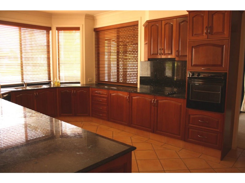 28  Rosemont Ave, Broadbeach Waters QLD 4218