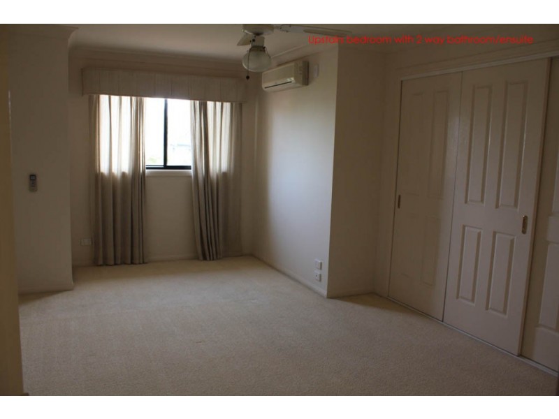 28  Rosemont Ave, Broadbeach Waters QLD 4218