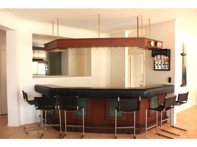 28  Rosemont Ave, Broadbeach Waters QLD 4218