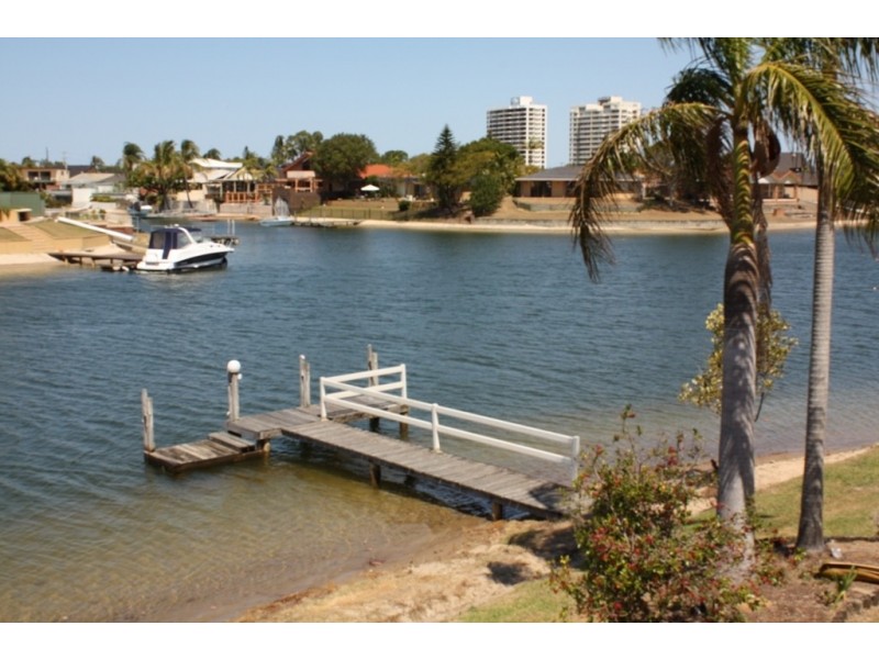 11  Tumbie St, Broadbeach Waters QLD 4218