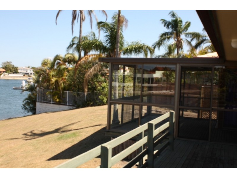 11  Tumbie St, Broadbeach Waters QLD 4218