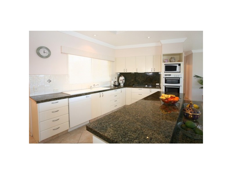 45 Portobello DR, Mermaid Waters QLD 4218