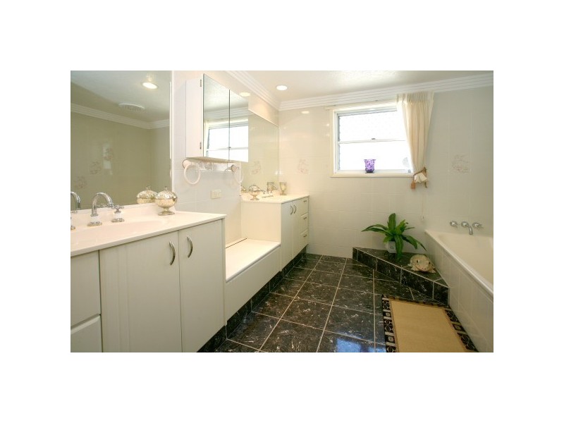 45 Portobello DR, Mermaid Waters QLD 4218