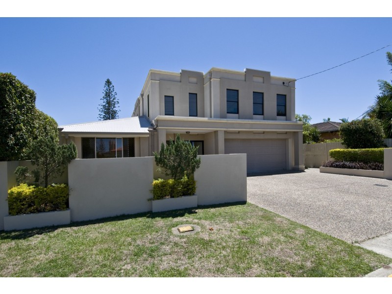 39 Beverley Cres, Broadbeach Waters QLD 4218