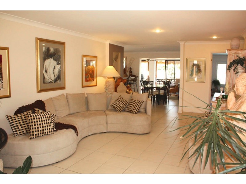 42 Rio Vista Blvd, Broadbeach Waters QLD 4218