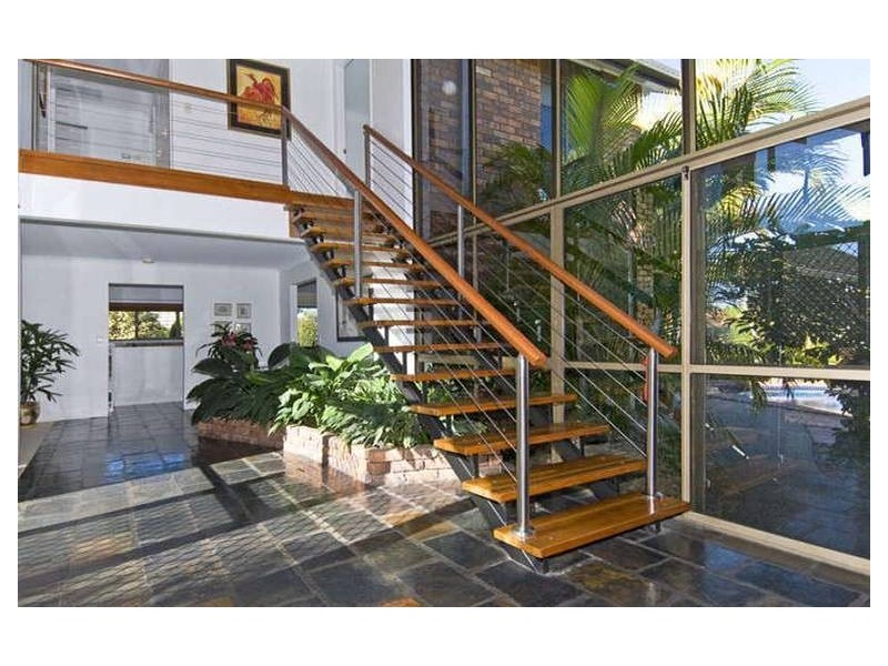 18 Alma St, Broadbeach Waters QLD 4218
