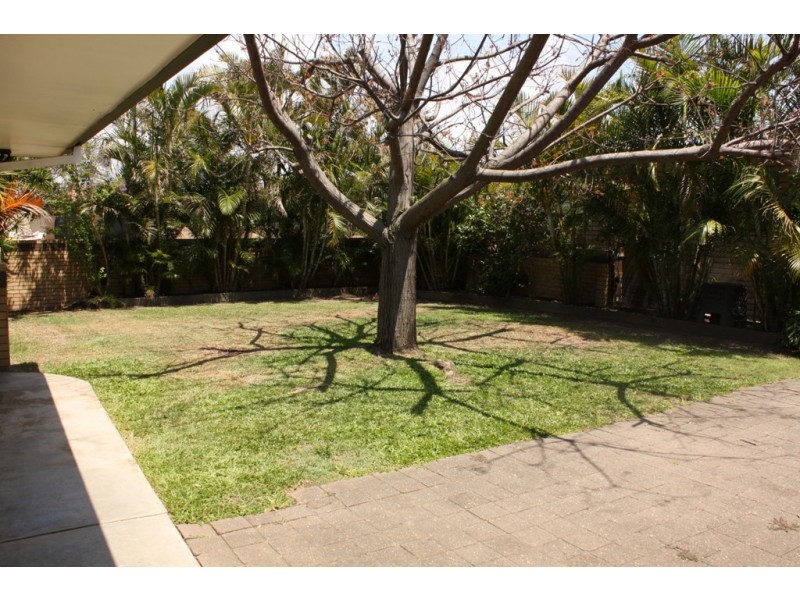 5 Bermuda St, Broadbeach Waters QLD 4218