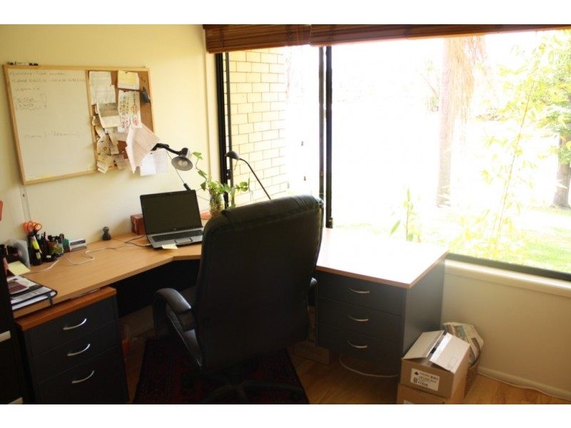 5 Bermuda St, Broadbeach Waters QLD 4218