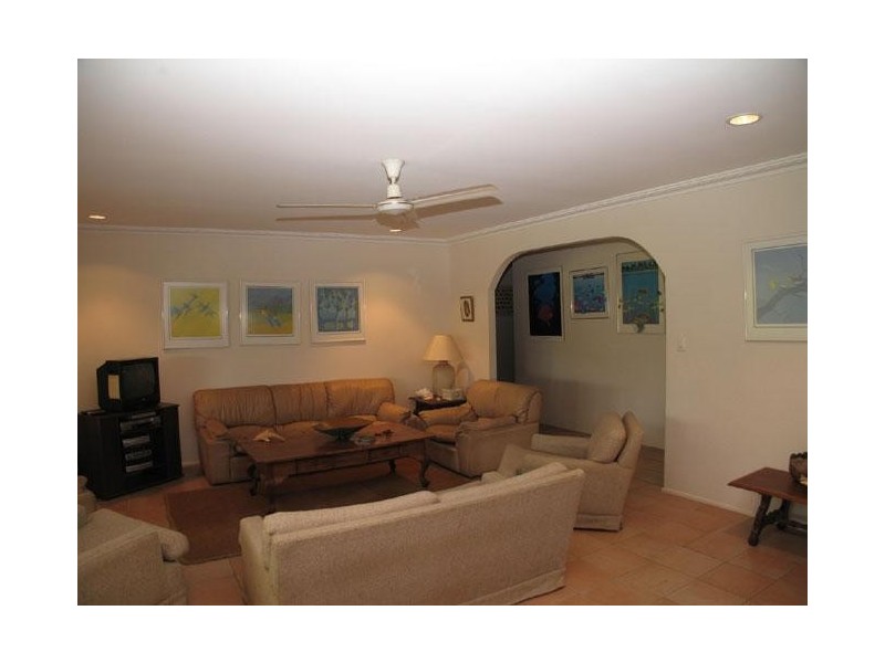 Broadbeach Waters QLD 4218