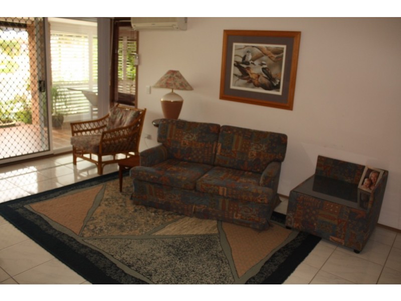 269 Rio Vista Blvd, Mermaid Waters QLD 4218