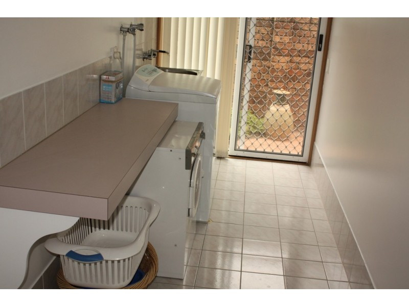 269 Rio Vista Blvd, Mermaid Waters QLD 4218