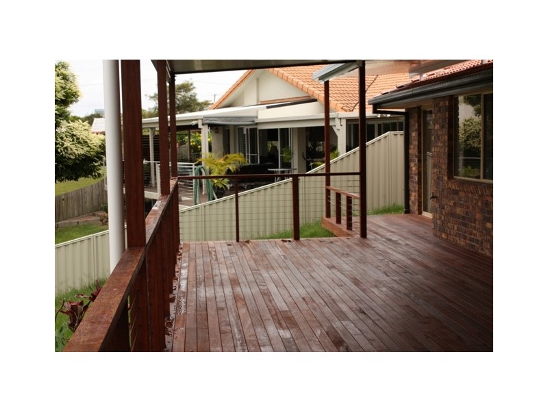 5 Villa Court, Broadbeach Waters QLD 4218