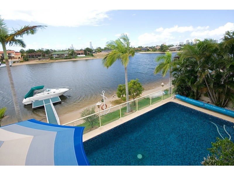 50 Waitomo Street, Broadbeach Waters QLD 4218
