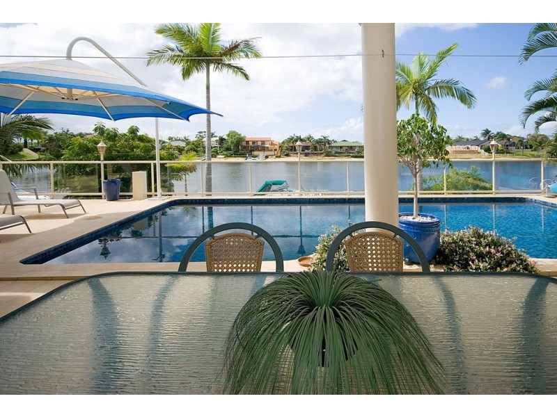 50 Waitomo Street, Broadbeach Waters QLD 4218