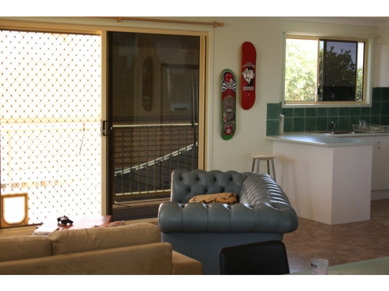 6 Alvarado Court, Broadbeach Waters QLD 4218