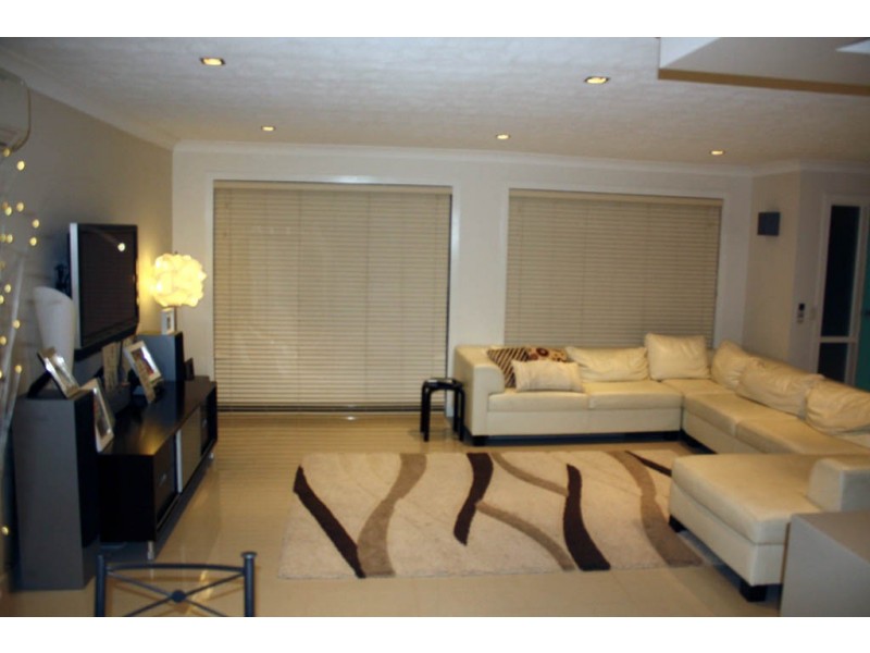 12 Sigatoka Pl, Clear Island Waters QLD 4226