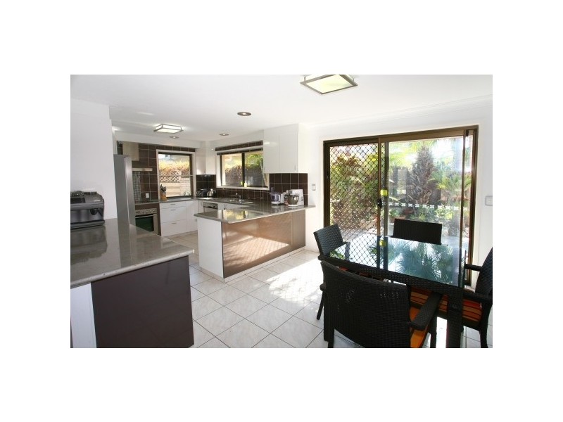 14  Cocos Crescent, Broadbeach Waters QLD 4218
