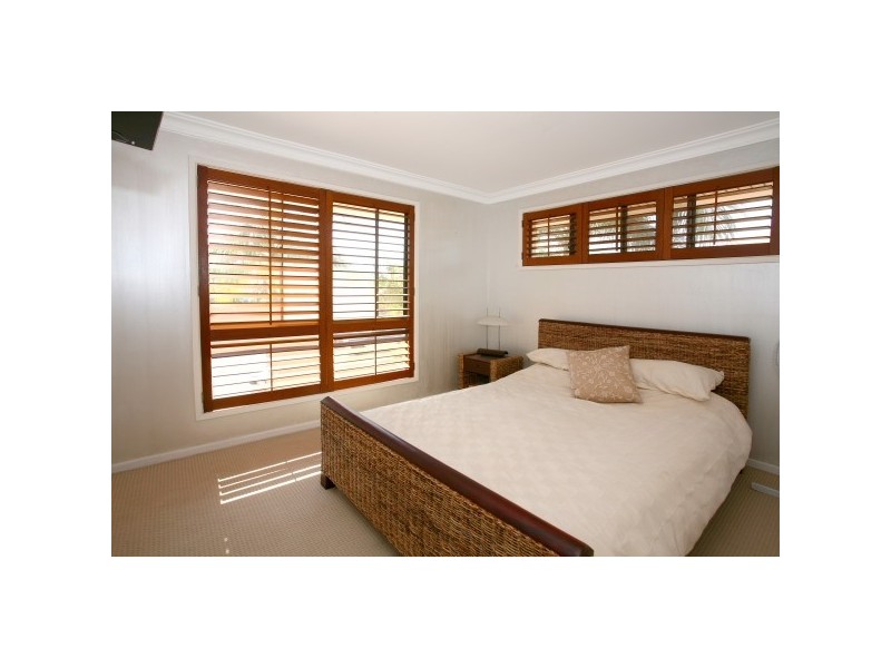 14  Cocos Crescent, Broadbeach Waters QLD 4218