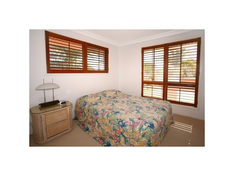 14  Cocos Crescent, Broadbeach Waters QLD 4218