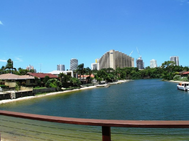 Broadbeach Waters QLD 4218