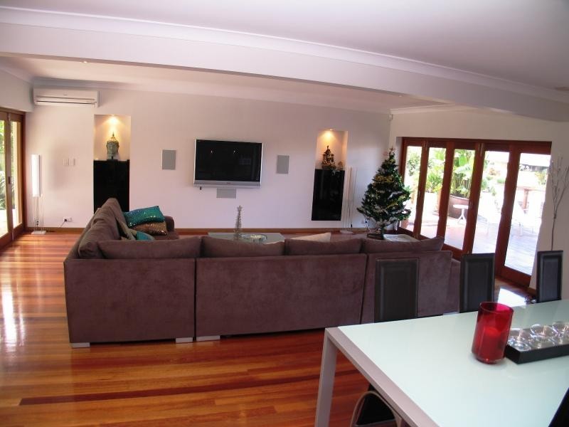 Broadbeach Waters QLD 4218