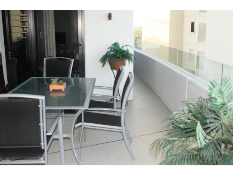 702/17 Albert Ave, Broadbeach QLD 4218