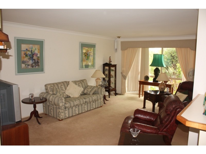 11 Indooroopilly Dr, Robina QLD 4226