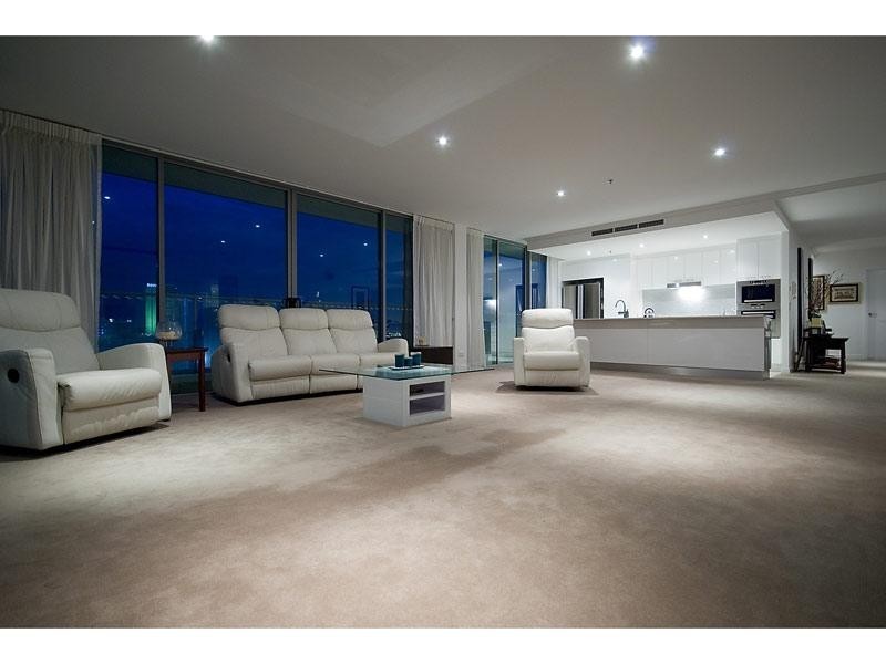 Broadbeach Waters QLD 4218