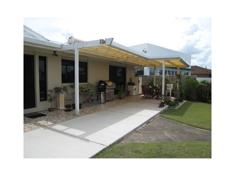 Broadbeach Waters QLD 4218