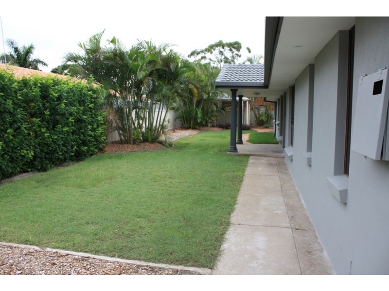 16 Tekapo St, Broadbeach Waters QLD 4218