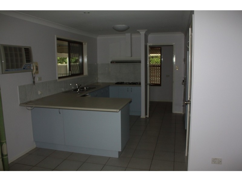 16 Tekapo St, Broadbeach Waters QLD 4218