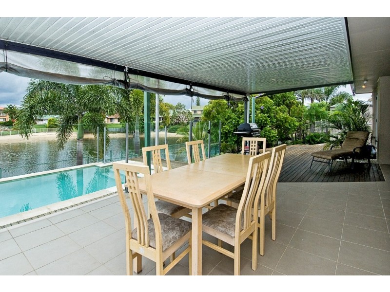 20 Verdichio Ave, Mermaid Waters QLD 4218