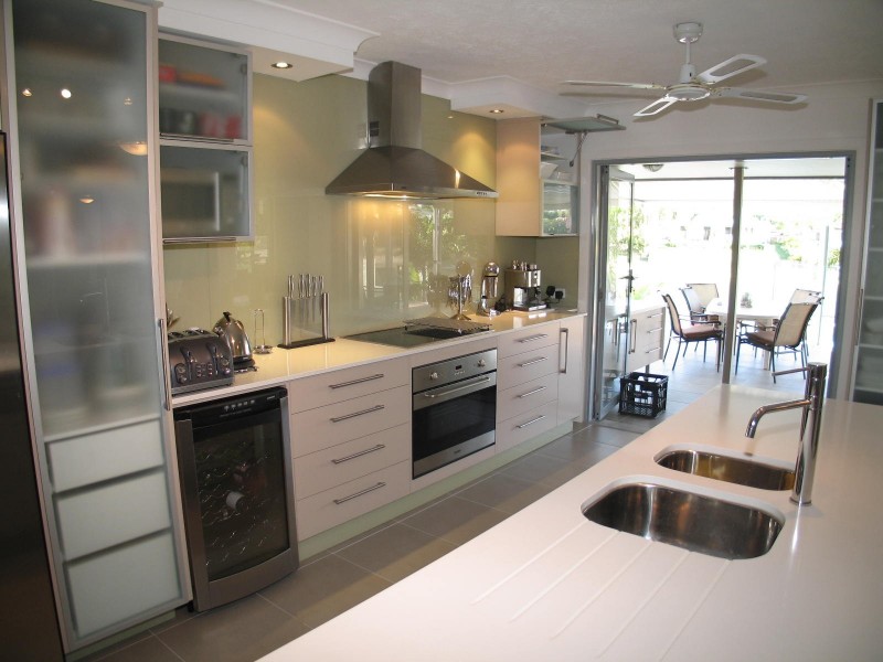 20 Verdichio Ave, Mermaid Waters QLD 4218