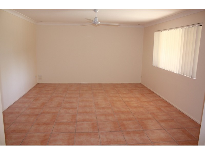 4  Fairsky Ave, Mermaid Waters QLD 4218