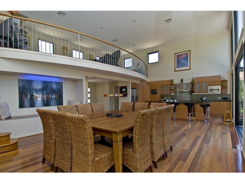 306 Ron Penhaligon Way, Robina QLD 4226