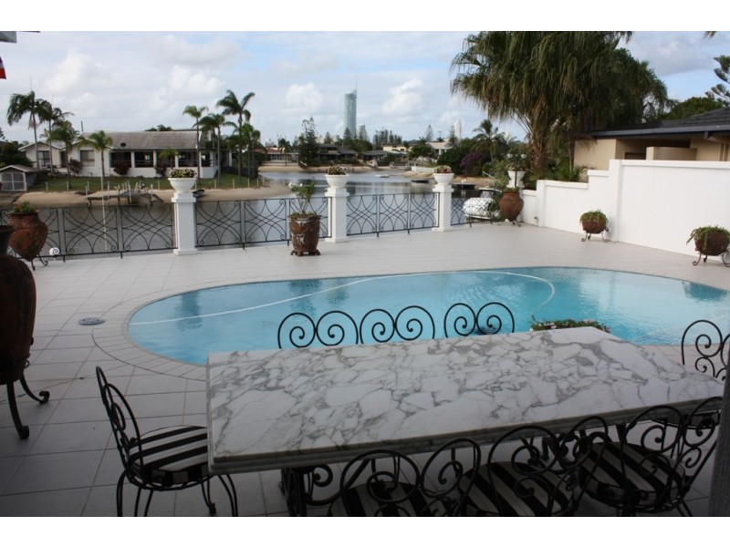 Broadbeach Waters QLD 4218