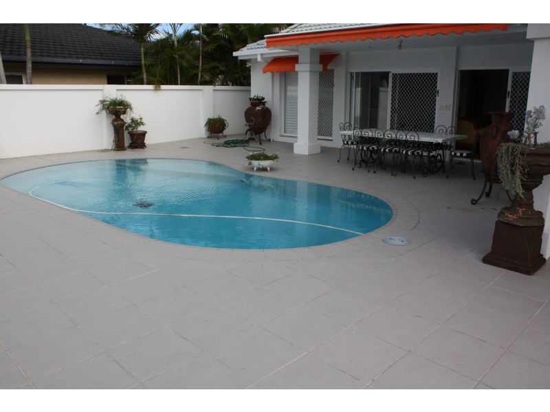 Broadbeach Waters QLD 4218