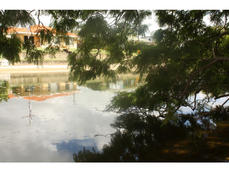9 LOTUS KEY, Broadbeach Waters QLD 4218