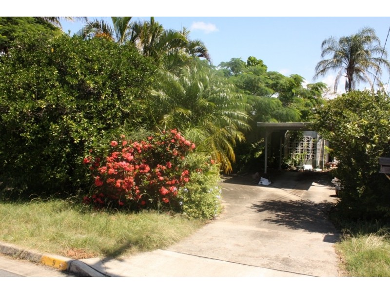 9 LOTUS KEY, Broadbeach Waters QLD 4218