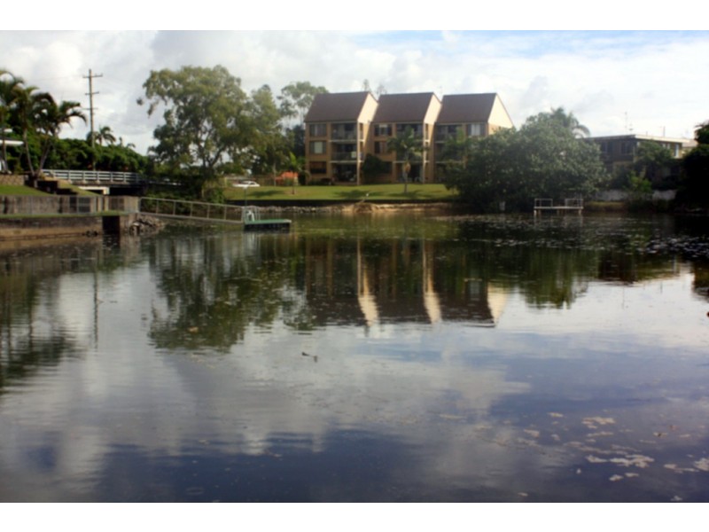 9 LOTUS KEY, Broadbeach Waters QLD 4218