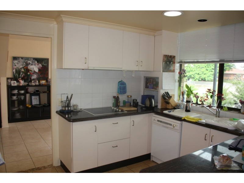 13 BEVERLEY CRES, Broadbeach Waters QLD 4218