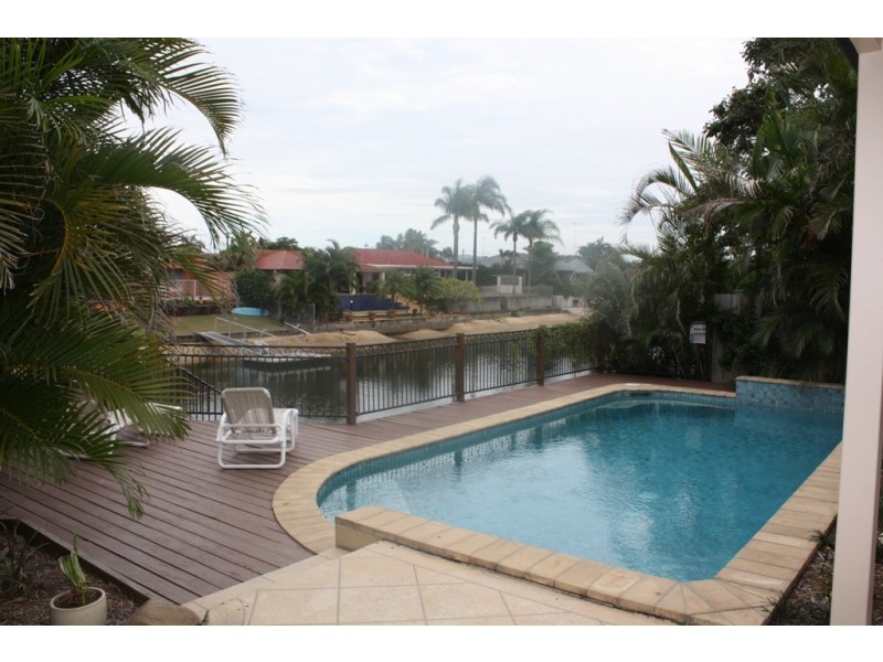 2 Cristobel Court, Broadbeach Waters QLD 4218