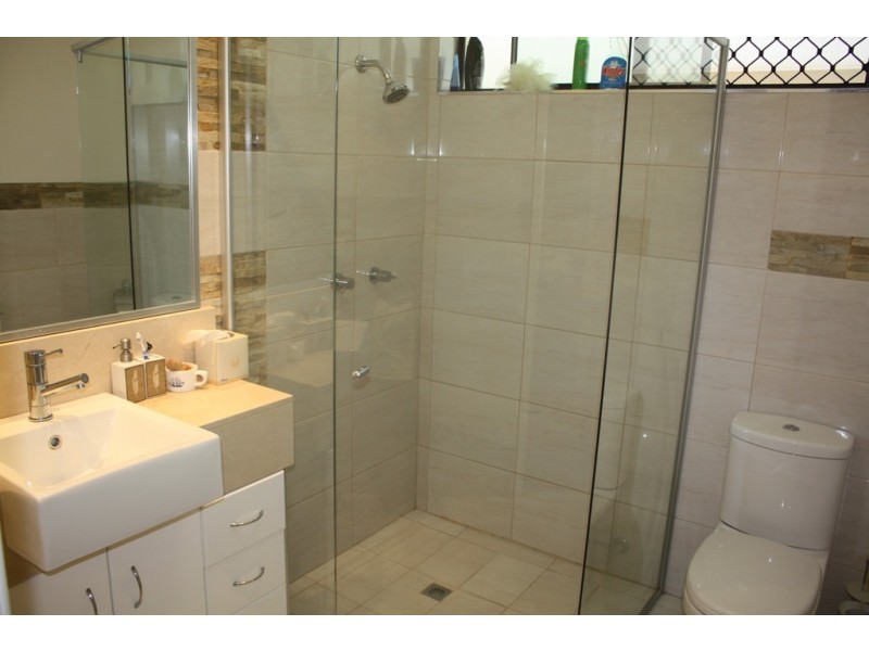 2 Cristobel Court, Broadbeach Waters QLD 4218
