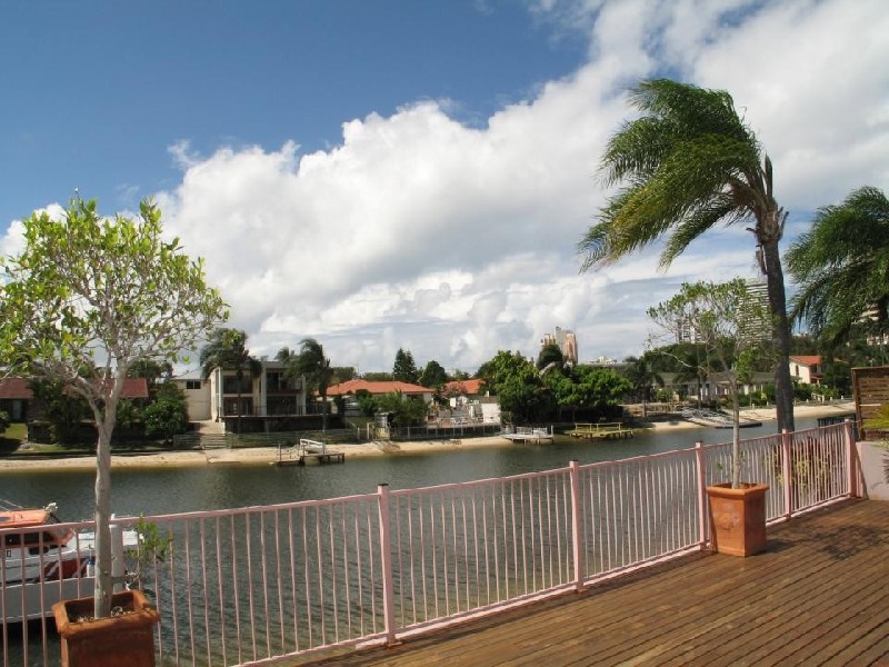 Broadbeach Waters QLD 4218